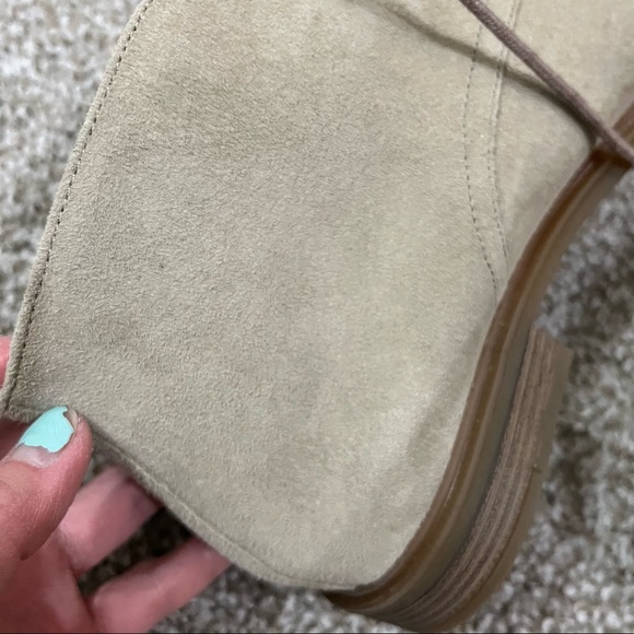 NEW Hush Puppies Cream Suede Oxford Bootie 8.5 - Picture 12 of 16